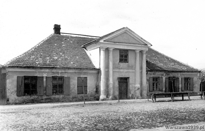 pulawska_142_03.jpg
