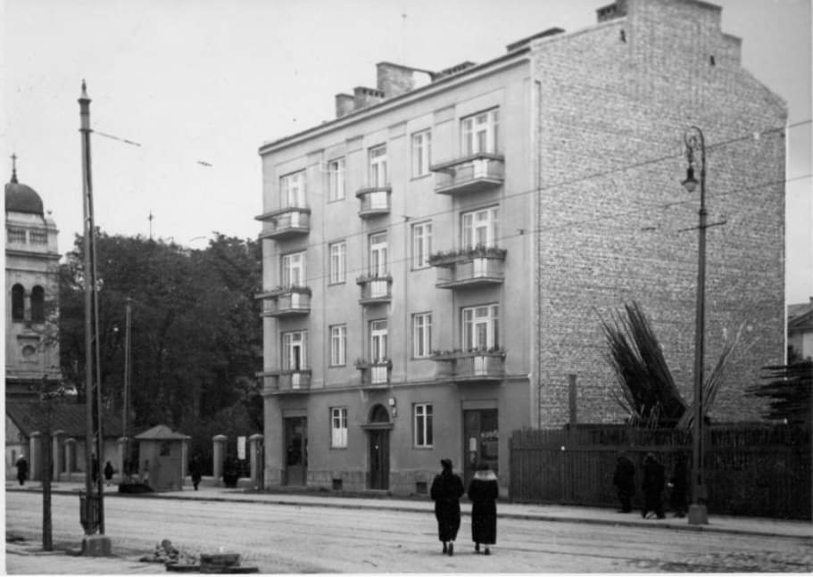 pulawska_99.jpg